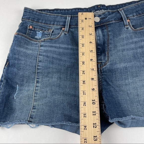 Signature Levis Jean Shorts Womens 14 Modern Shorts Blue Denim - Picture 9 of 9